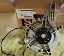 Помпа (Насос охолоджувальної рідини) VOLVO, RENAULT, OEM: 7420744940; 20744940 