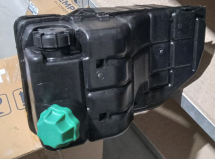 Бачок розширювальний MERCEDES ACTROS, SETRA S400 OEM: 0005003149; 0005003949 