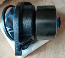Помпа (насос водяний) Cummins 4,5 / 6,7 FOTON 1186, JAC N200, KAMAZ, DONFENG, DAF, IVECO, NEW HOLLAN OEM: C3906698; C6598007; 4891252; 5520883; 3800984; 5473172 - фото 2