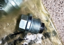 Пробка піддона з магнітом Cummins M18x1,5 OEM: 3924147; 3973071