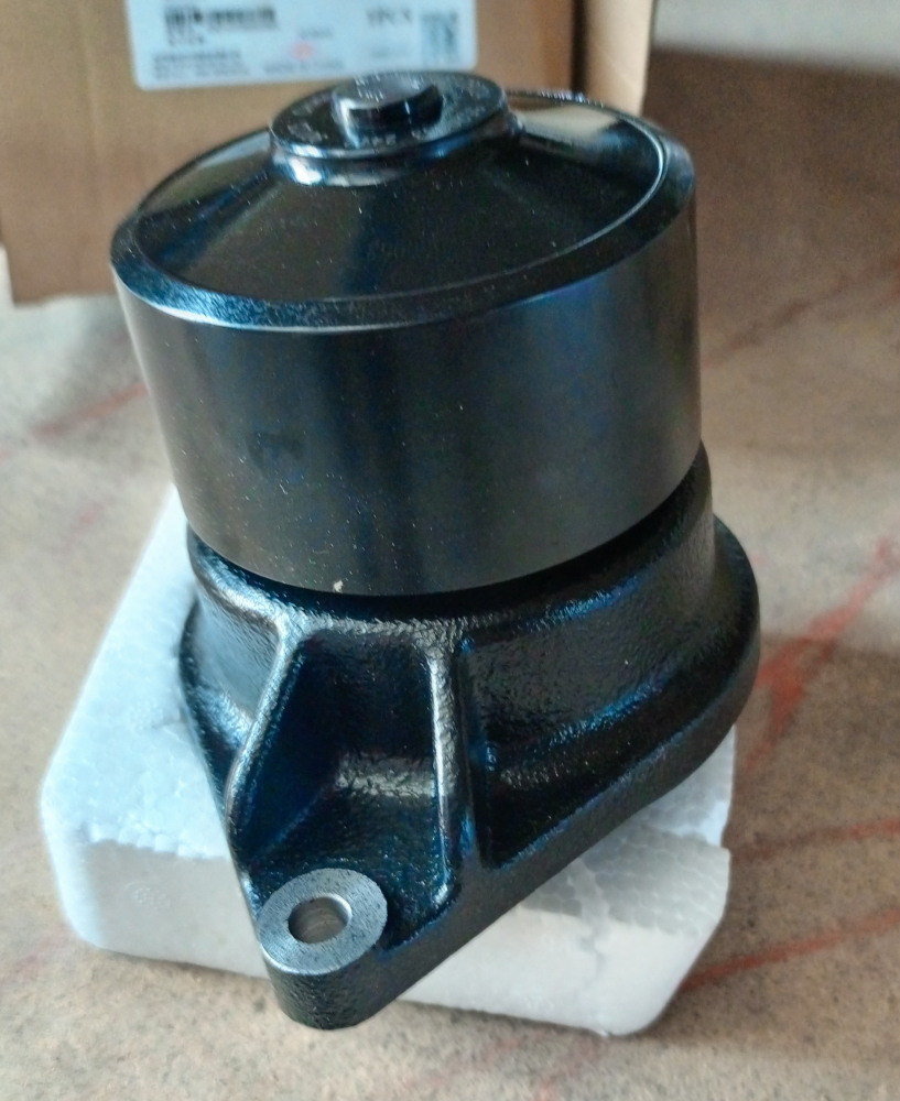 Помпа (насос водяний) Cummins 4,5 / 6,7 FOTON 1186, JAC N200, KAMAZ, DONFENG, DAF, IVECO, NEW HOLLAN OEM: C3906698; C6598007; 4891252; 5520883; 3800984; 5473172